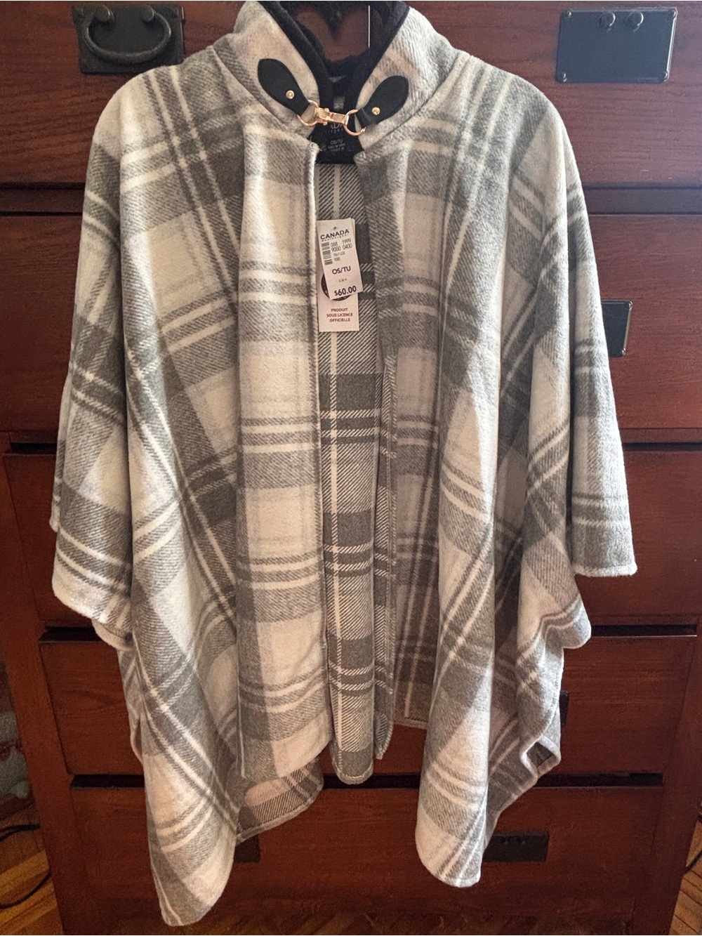 Canada Weather Gear Grey and White Plaid Poncho Pull-Over Shawl, OS